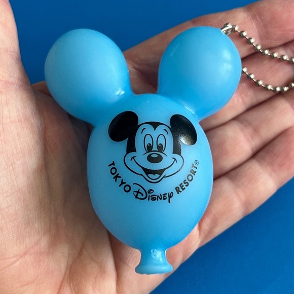 Large DISNEY PARKS Tokyo Disney - Mickey Mouse Balloon Bag Charm /Keychain- BLUE - Picture 3 of 3